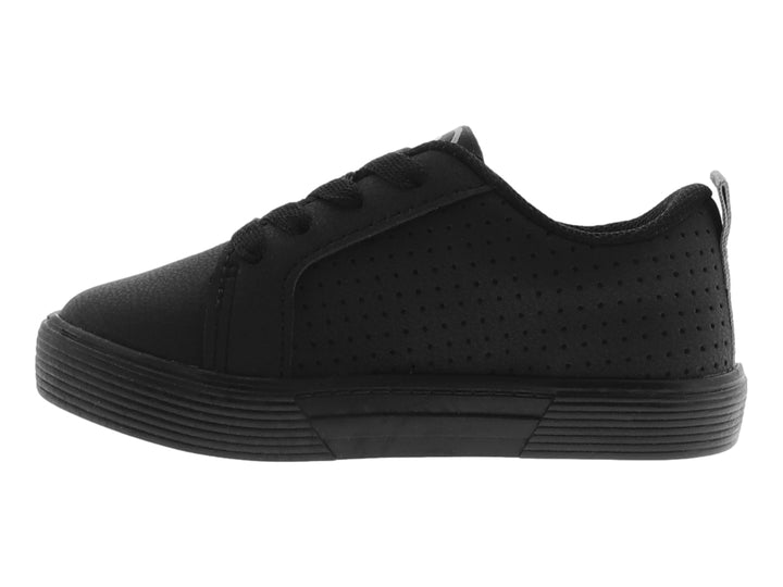 Tenis negros para niño con tres franjas blancas laterales y cordones.