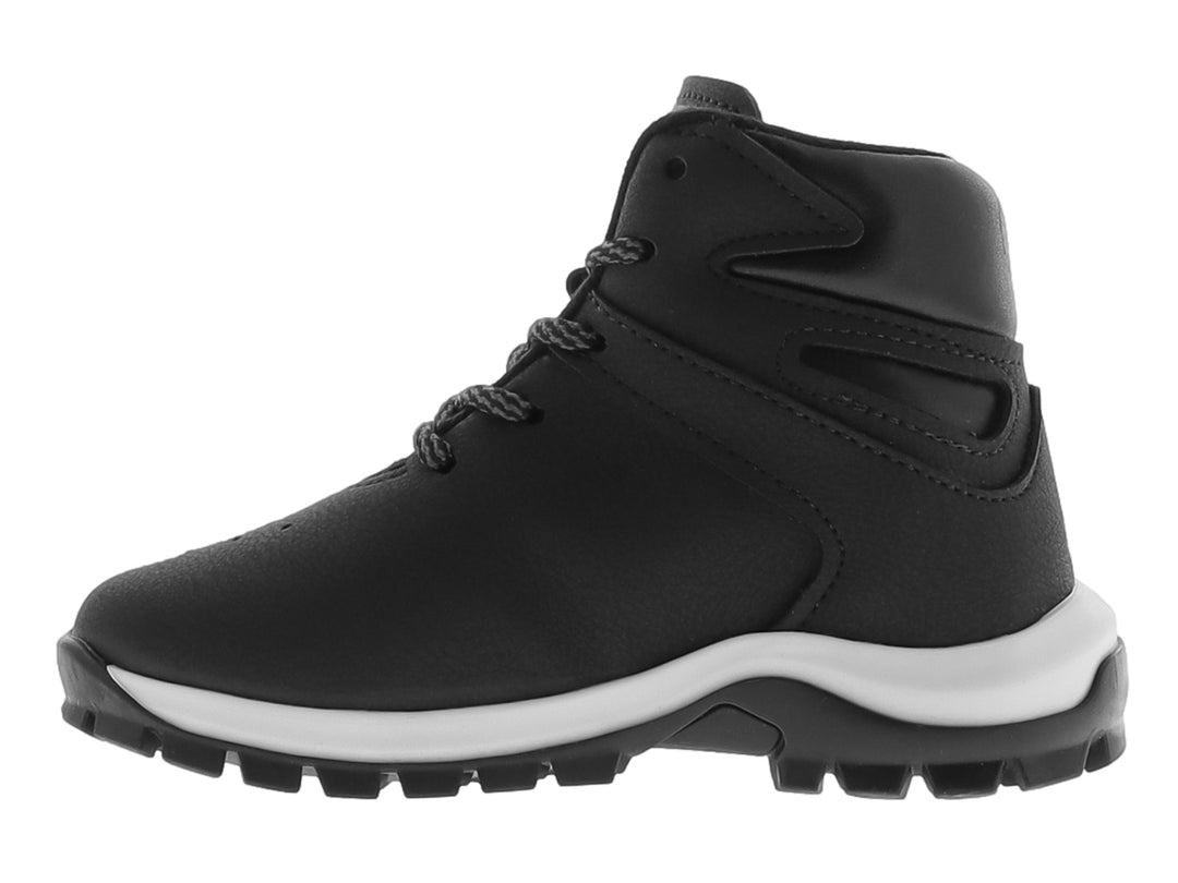 Bota infantil color negro con suela blanca y cordones.