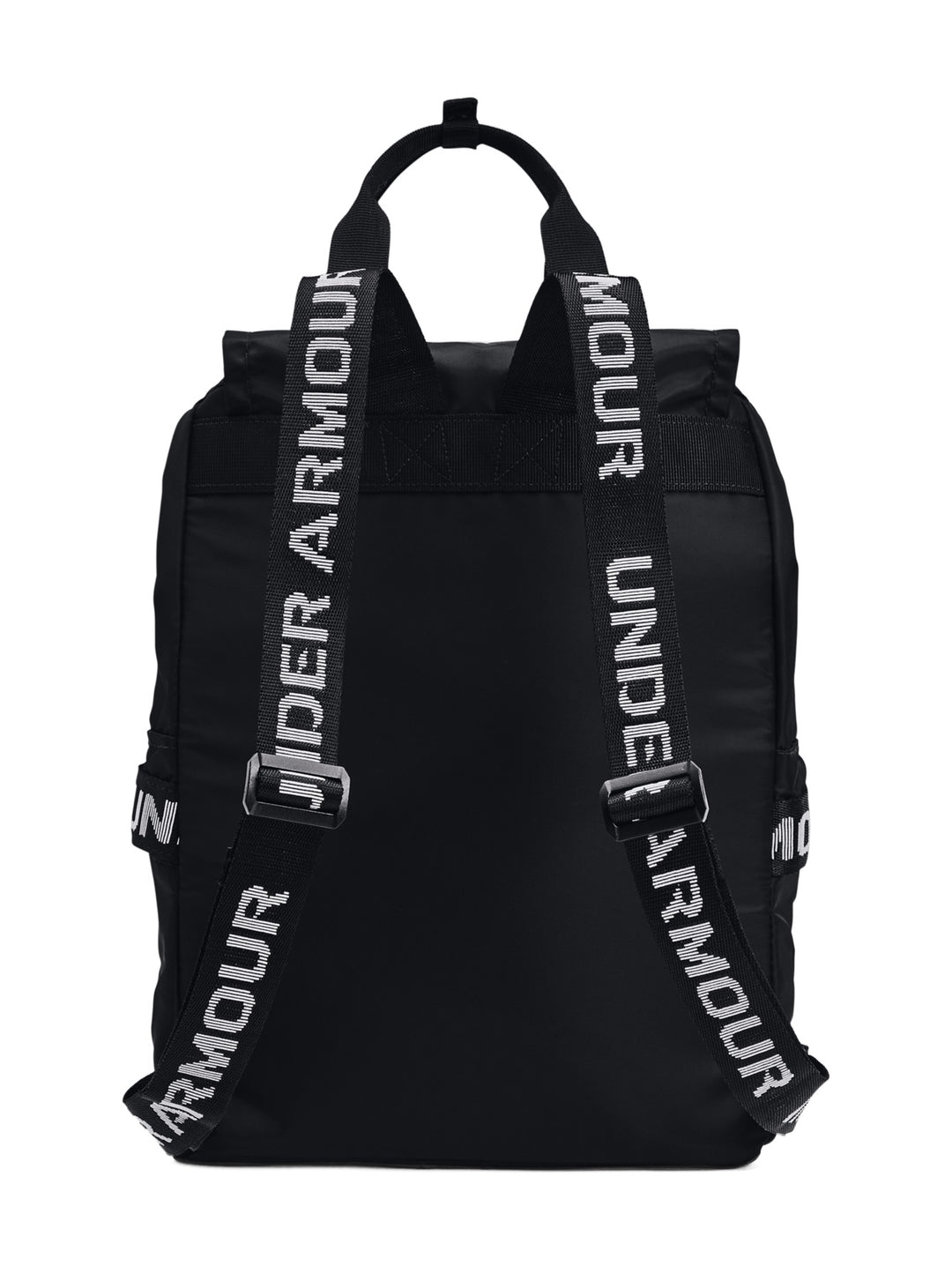 Mochila deportiva Under Armour color negro con detalles y logotipos en blanco, incluye bolsillos frontales y asa.