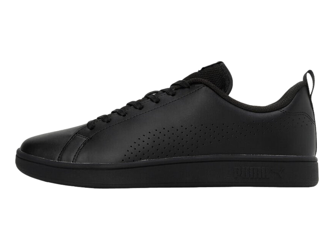 Tenis PUMA Smash Ace color negro, vista lateral, diseño deportivo y casual.