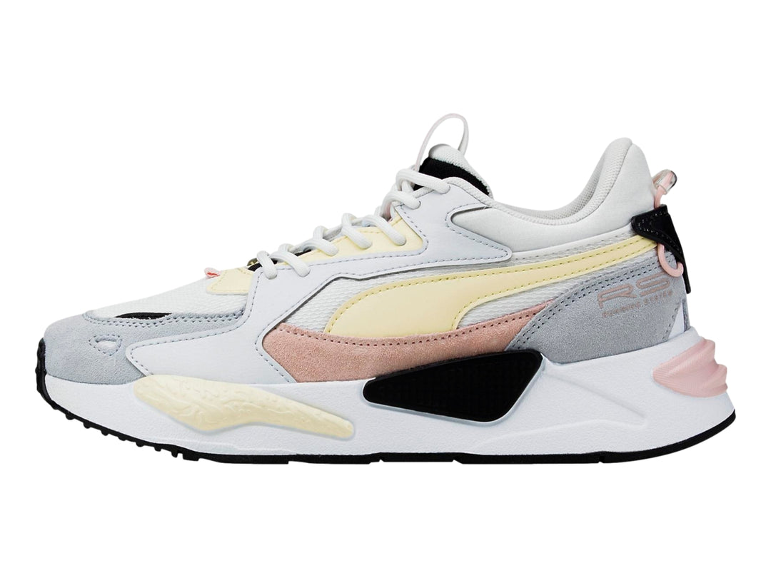 Tenis PUMA RS-Z Reinvent en colores blanco, gris, amarillo y rosa con suela robusta.