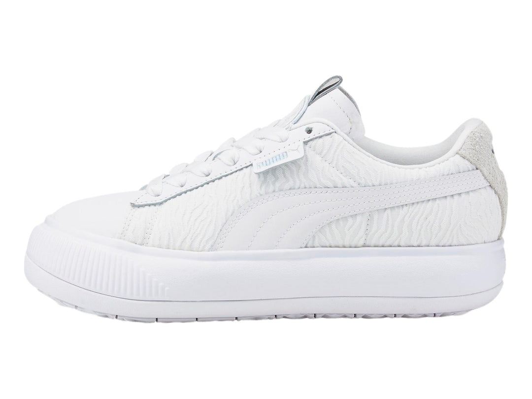 Tenis PUMA Suede Mayu ST WNS color blanco con suela de plataforma y detalles en gris claro.