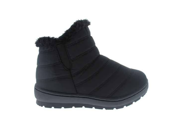 Bota infantil color negro con forro de piel sintética y diseño acolchado.