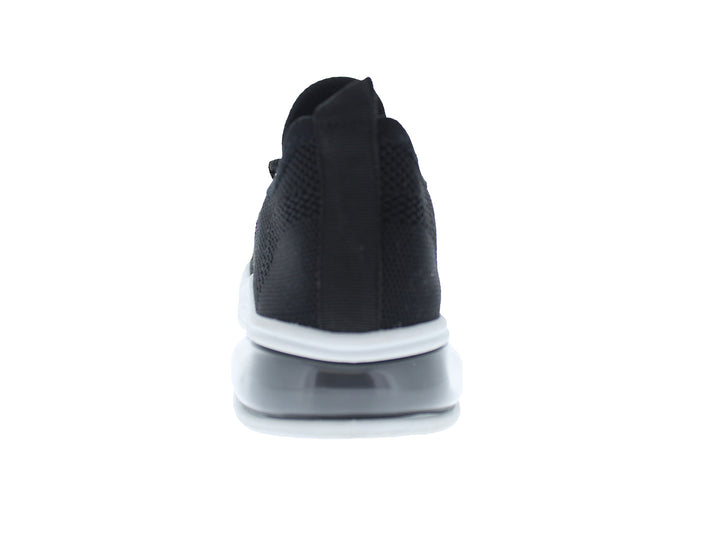 Tenis deportivos color negro con suela blanca y detalles multicolores en el lateral.
