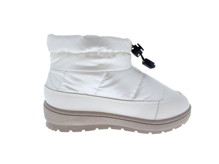 Botas beige acolchadas para bebé o niño con ajuste de cordón negro en la parte superior.