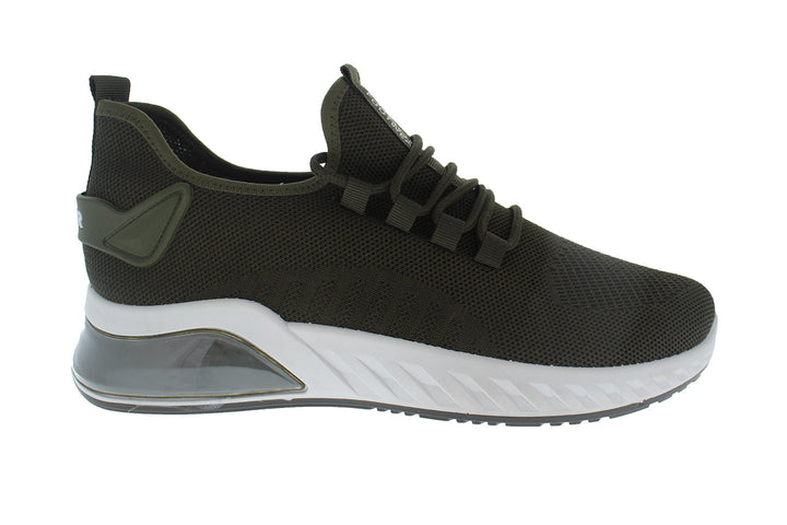 Tenis deportivos FUROR color olive con suela blanca y tejido transpirable.