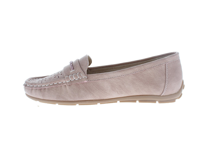 Zapato tipo mocasín color rosa palo con costuras decorativas