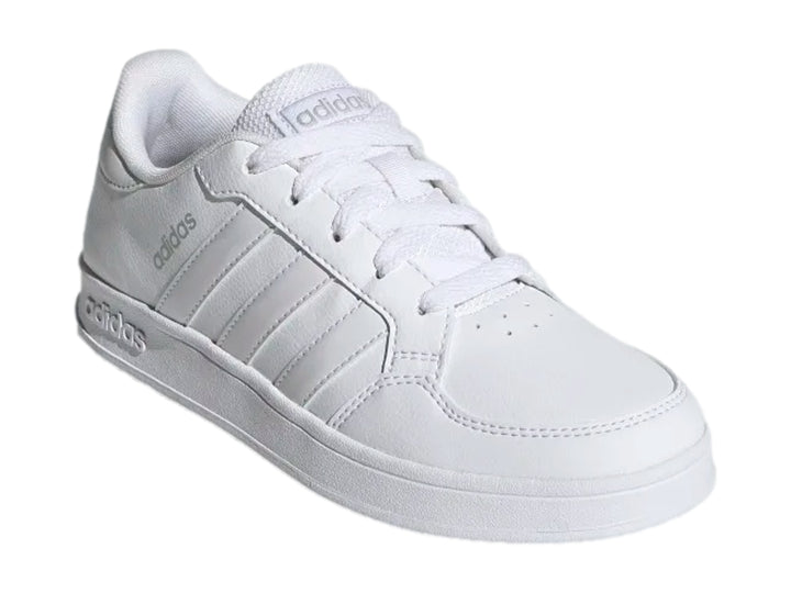 Tenis Adidas Breaknet color blanco total con suela y cordones blancos.