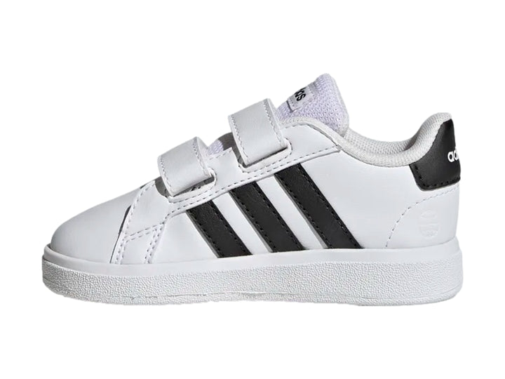 Tenis Adidas Grand Court 2.0 CF I en color blanco con tres franjas negras y cierre de velcro para niños.