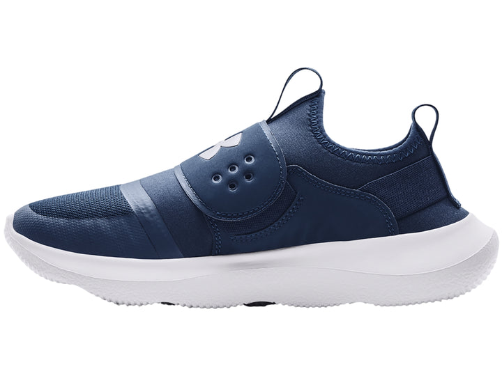 Tenis deportivos Under Armour UA Runplay color azul marino con suela blanca y diseño sin agujetas.