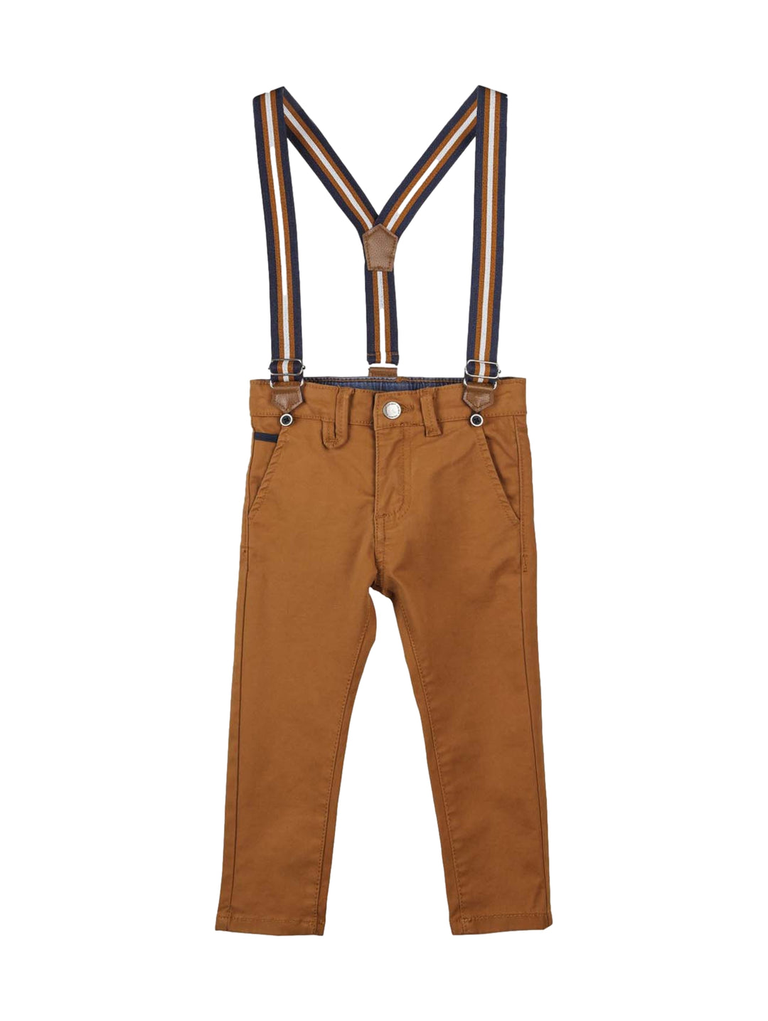 Pantalones color cobre para niño con tirantes a rayas azul, blanco y cobre.