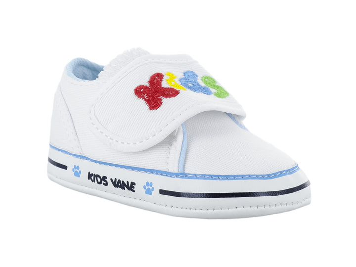 Zapato blanco para bebé de tela con cierre de velcro y letras coloridas.