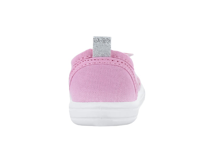 Zapato plano rosa para niña con estampado de puntos, moño decorativo y detalles en plateado brillante.