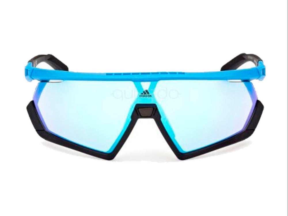 Lentes de sol deportivos Adidas en color azul y negro con cristales espejados.
