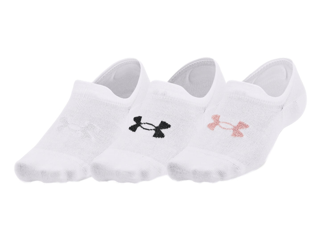 Paquete de tres pares de calcetines cortos blancos de Under Armour con logotipos en diferentes colores.