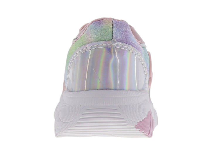 Tenis deportivos para niña en color rosa con detalles iridiscentes de arcoíris y suela blanca gruesa.