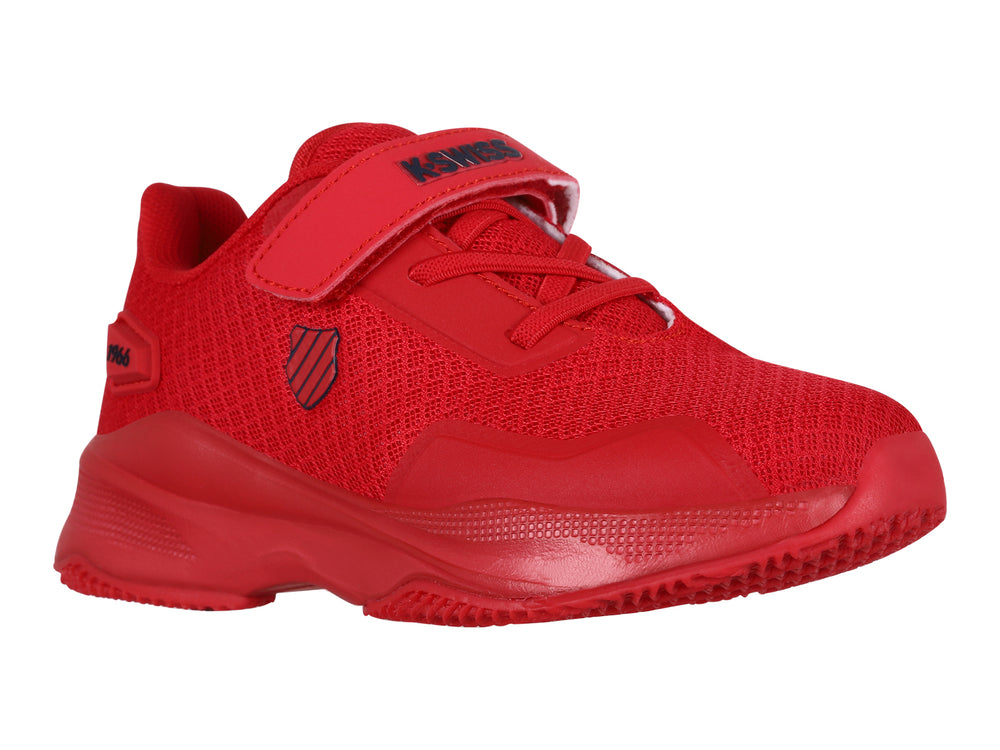 Tenis deportivos K-Swiss color rojo con cierre de correa de velcro y suela robusta.