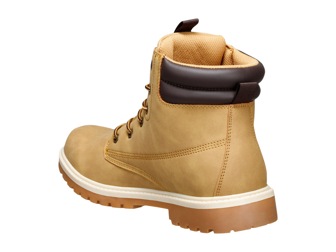 Bota K-Swiss color miel con suela blanca y café, detalles en marrón oscuro y cierre de cordones.