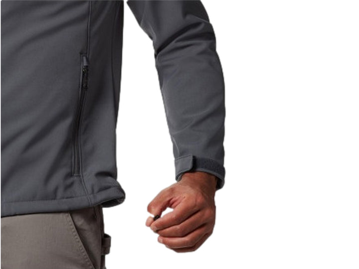Chaqueta Columbia Ascender Softshell en color gris grafito para hombre con cierre frontal completo.