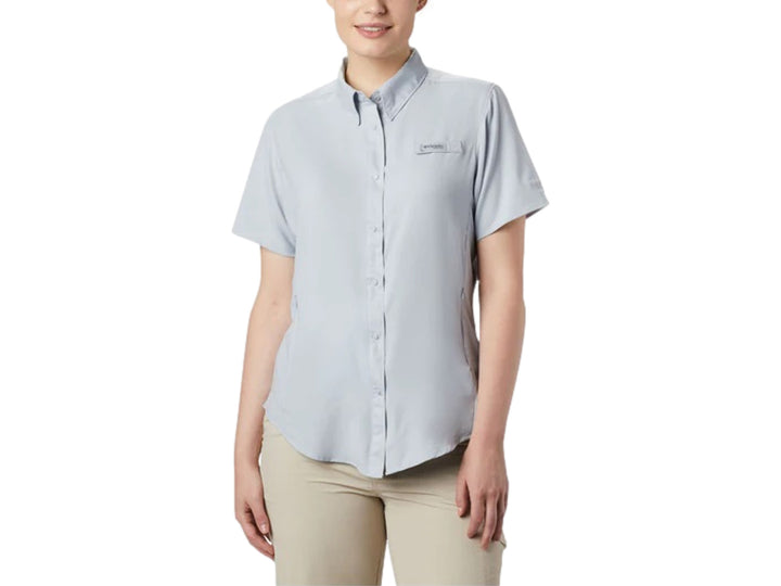 Camisa Columbia PFG Tamiami II de manga corta en color gris claro para mujer.