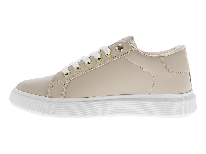 Tenis color nude con suela blanca y agujetas blancas de la marca Penguin.