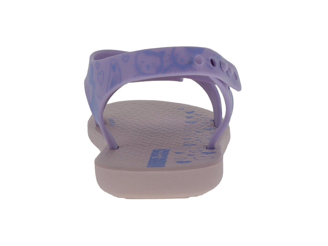 Sandalia Ipanema en tonos lila y azul con correa al tobillo y detalles estampados.