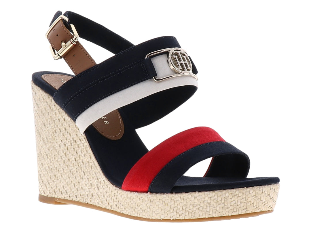 Sandalia de cuña Tommy Hilfiger con tiras en azul marino, rojo y blanco y plataforma de esparto beige.