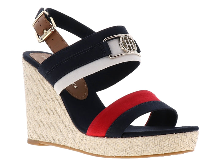 Sandalia de cuña Tommy Hilfiger con tiras en azul marino, rojo y blanco y plataforma de esparto beige.