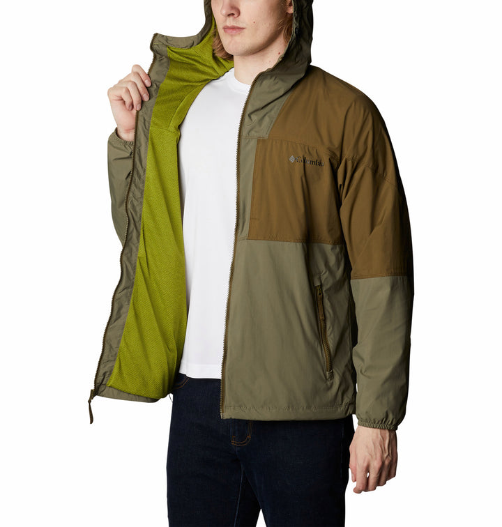 Chaqueta Columbia Wallowa Park en colores verde oliva y stone green con capucha y cierre frontal.