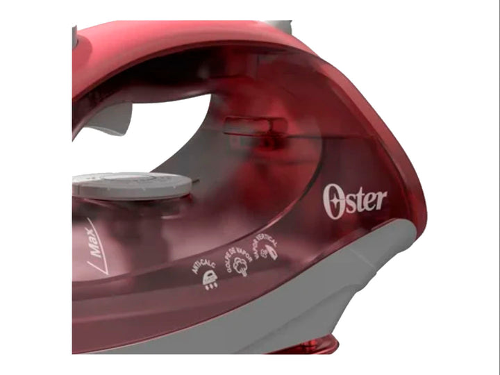 Plancha de vapor compacta Oster en color rosa y blanco con tanque de agua transparente.
