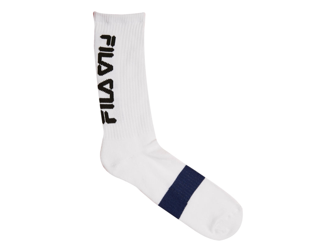 Paquete de 3 pares de calcetines blancos FILA estilo crew con detalles en azul y verde.