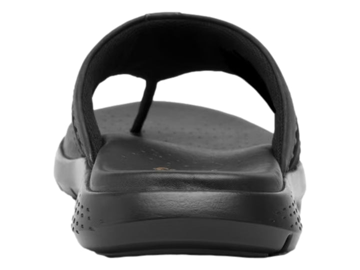 Sandalia Flexi color negro para hombre con diseño de dedo y suela cómoda.