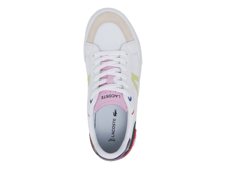 Tenis Lacoste blancos con detalles multicolores en rosa, morado, verde, rojo y amarillo.