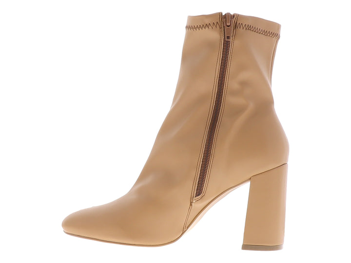 Botines color café de Forever 21 con tacón cuadrado y acabado mate para mujer.