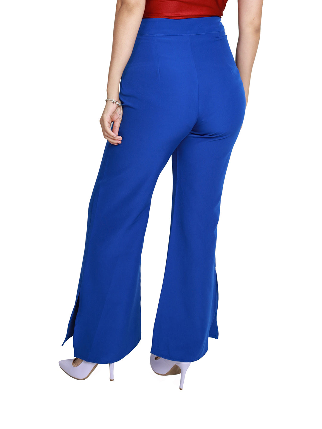 Pantalón campana color azul rey para mujer con cintura alta.
