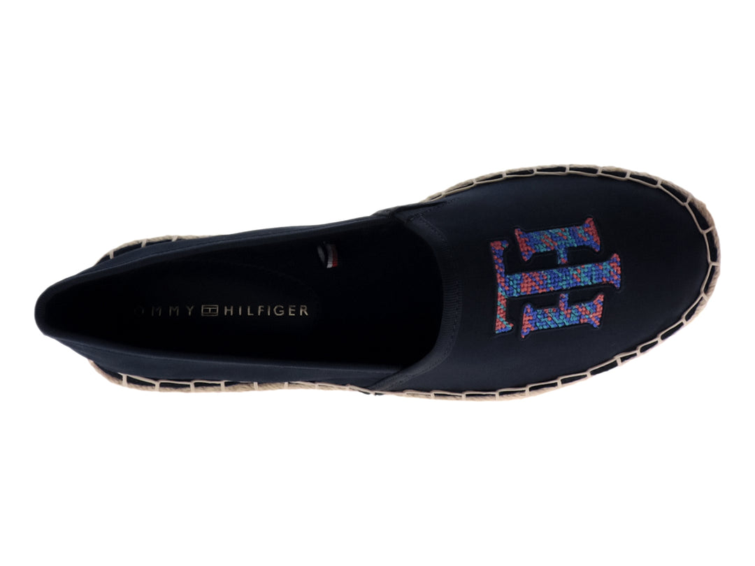 Alpargata Tommy Hilfiger para mujer en color azul marino con suela de cuerda beige.