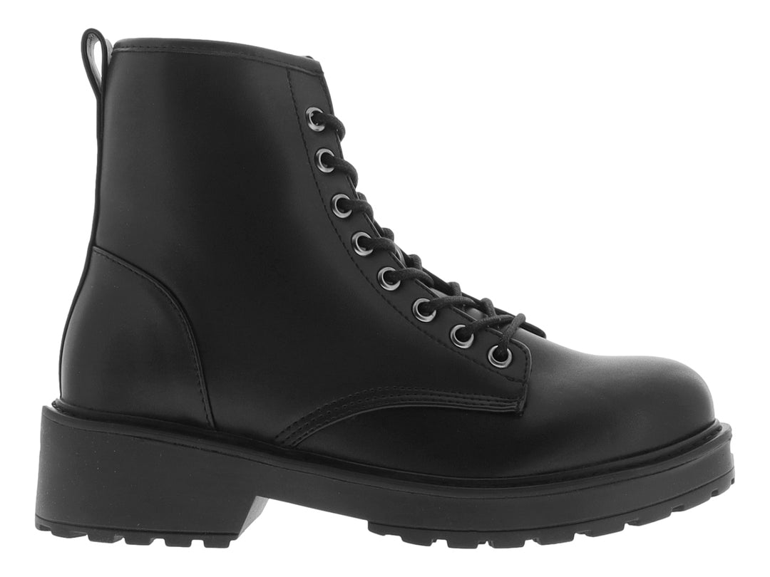 Bota negra de plataforma para mujer marca Madden Girl con agujetas y suela track.