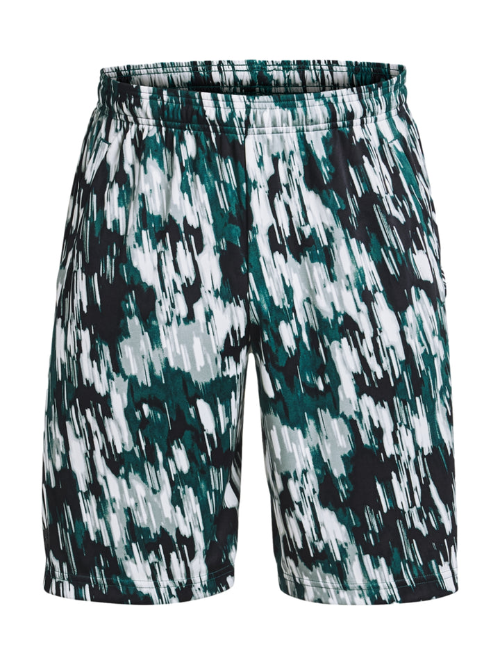 Shorts deportivos Under Armour con estampado abstracto en tonos verdes y blanco.