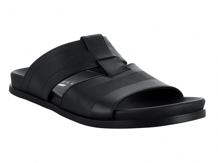 Sandalia deslizable de color negro con correas anchas y suela plana.