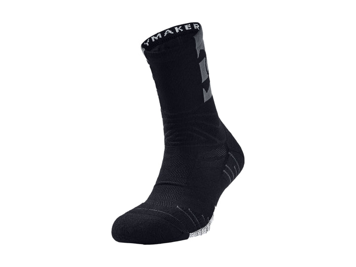Calcetín deportivo Under Armour modelo Playmaker Mid-Crew en color negro.