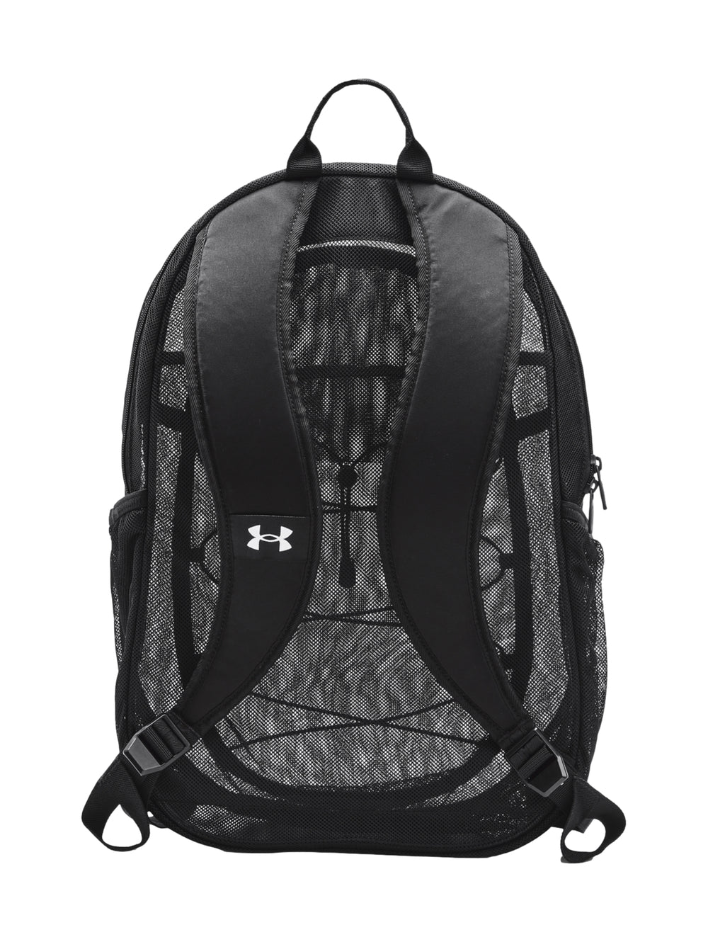 Mochila deportiva Under Armour color negro con diseño de malla frontal y logotipo central.