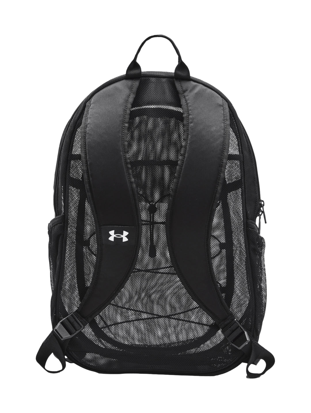Mochila deportiva Under Armour color negro con diseño de malla frontal y logotipo central.