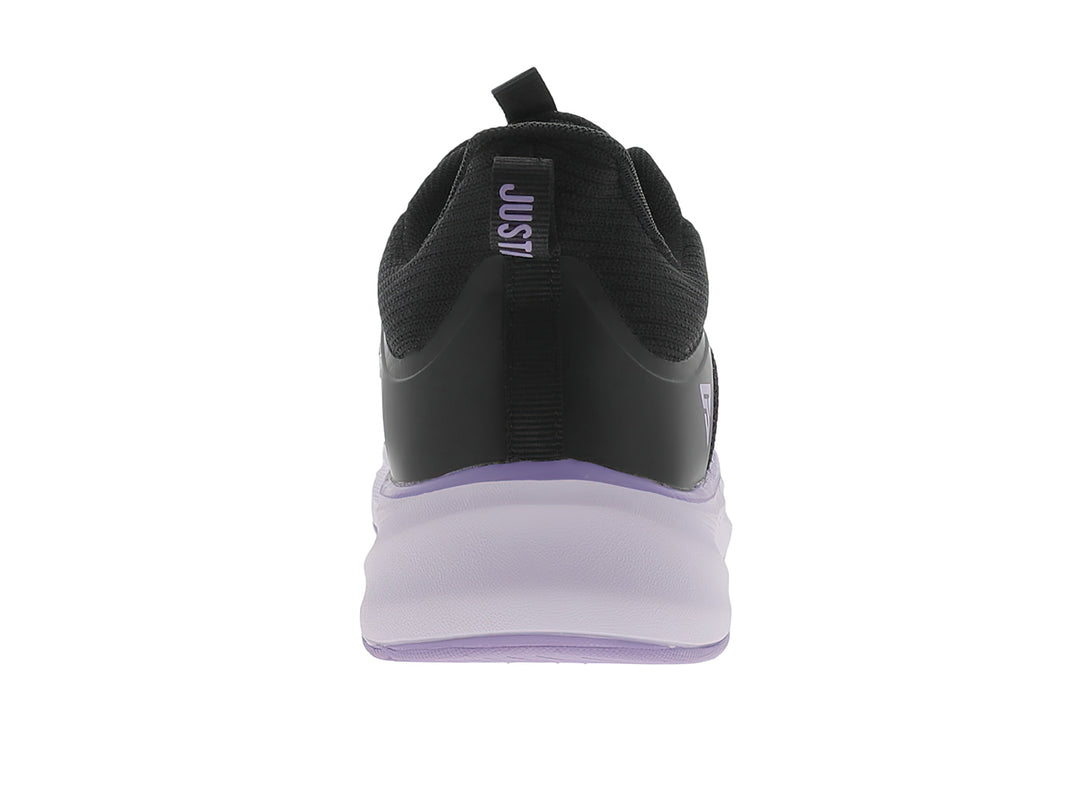 Tenis deportivos JUSTART color negro con suela violeta claro.