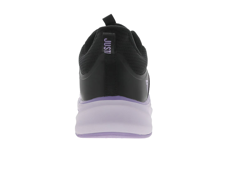 Tenis deportivos JUSTART color negro con suela violeta claro.