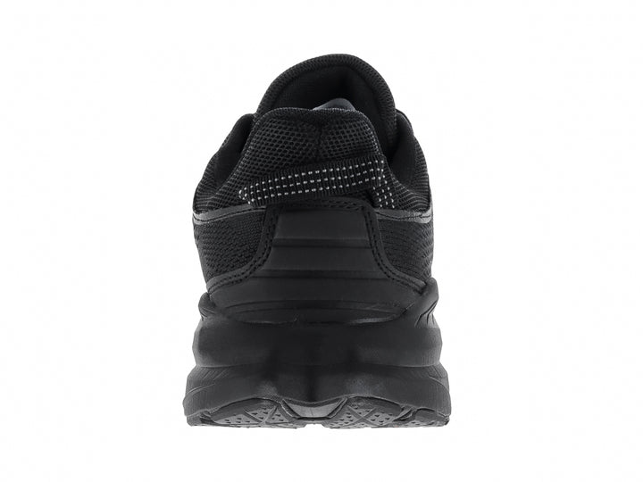 Tenis de baloncesto Justart color negro con detalles en gris y suela robusta.