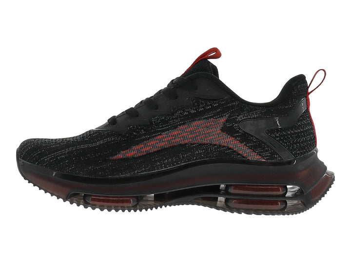 Tenis de baloncesto Justart en color negro con detalles rojos y suela amortiguada transparente.