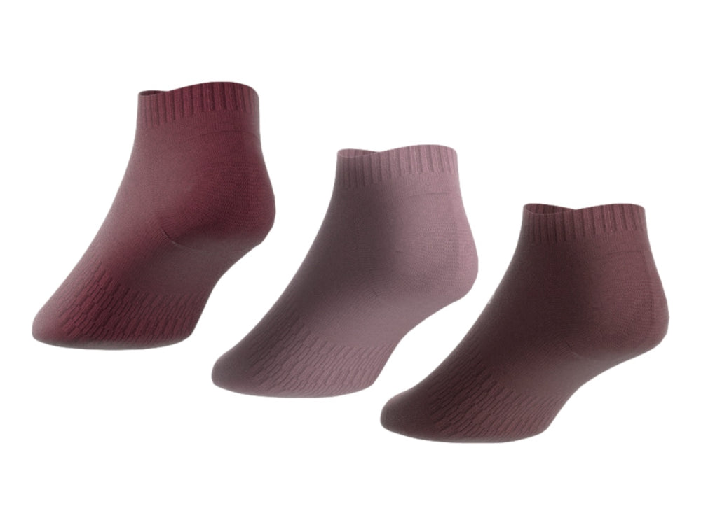 Pack de tres calcetines cortos Adidas en tonos morado, rosa y burgundy con logo blanco.