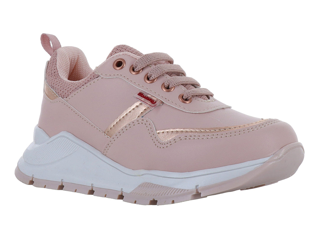 Tenis deportivos color rosa con suela blanca y detalles metálicos laterales.