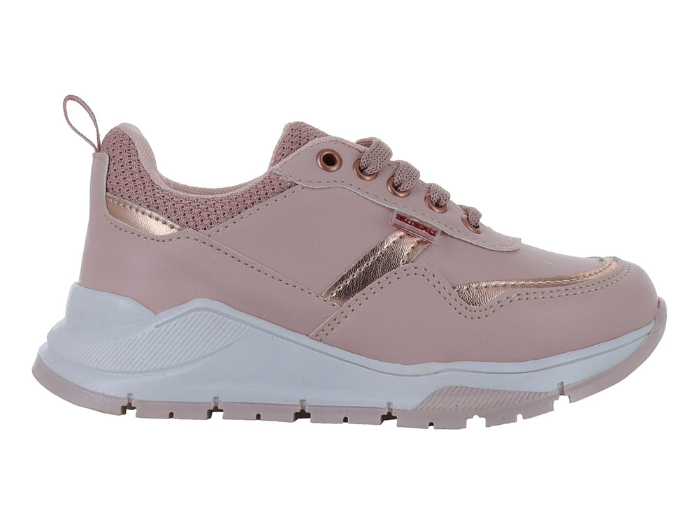 Tenis deportivos color rosa con suela blanca y detalles metálicos laterales.