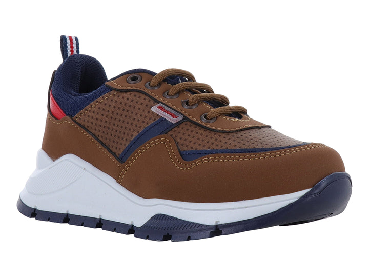 Tenis infantiles color café habana y azul marino con suela blanca y cordones.